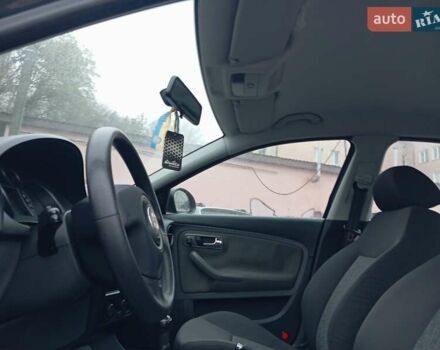 Сірий Сеат Cordoba, об'ємом двигуна 1.4 л та пробігом 169 тис. км за 4200 $, фото 5 на Automoto.ua