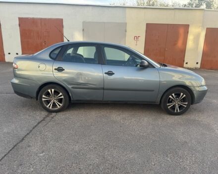 Сірий Сеат Cordoba, об'ємом двигуна 1.4 л та пробігом 270 тис. км за 2750 $, фото 8 на Automoto.ua