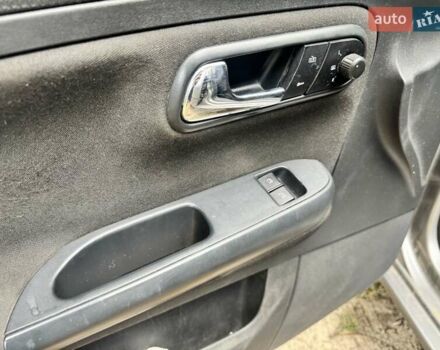 Сірий Сеат Cordoba, об'ємом двигуна 1.98 л та пробігом 330 тис. км за 3000 $, фото 2 на Automoto.ua