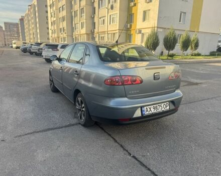 Сірий Сеат Cordoba, об'ємом двигуна 1.4 л та пробігом 270 тис. км за 2750 $, фото 4 на Automoto.ua