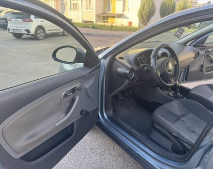 Сірий Сеат Cordoba, об'ємом двигуна 1.4 л та пробігом 270 тис. км за 2750 $, фото 14 на Automoto.ua