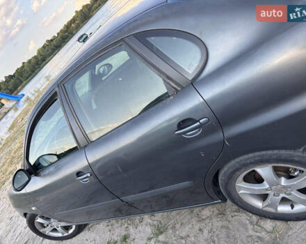 Сірий Сеат Cordoba, об'ємом двигуна 1.98 л та пробігом 317 тис. км за 1999 $, фото 4 на Automoto.ua