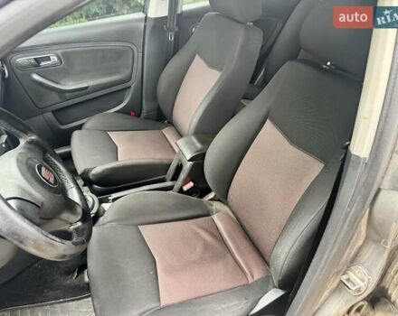Сірий Сеат Cordoba, об'ємом двигуна 1.98 л та пробігом 330 тис. км за 3000 $, фото 8 на Automoto.ua