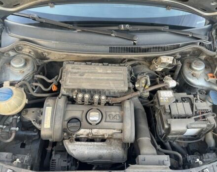 Сірий Сеат Cordoba, об'ємом двигуна 1.4 л та пробігом 270 тис. км за 2750 $, фото 17 на Automoto.ua