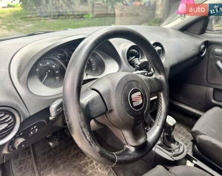 Сірий Сеат Cordoba, об'ємом двигуна 1.98 л та пробігом 330 тис. км за 3000 $, фото 1 на Automoto.ua