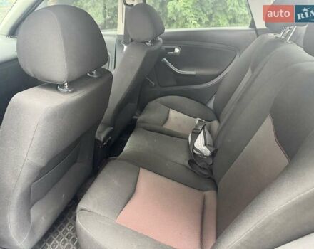 Сірий Сеат Cordoba, об'ємом двигуна 1.98 л та пробігом 330 тис. км за 3000 $, фото 11 на Automoto.ua