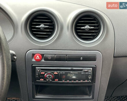 Серый Сеат Кордоба, объемом двигателя 1.98 л и пробегом 268 тыс. км за 4290 $, фото 21 на Automoto.ua