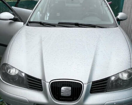 Сірий Сеат Cordoba, об'ємом двигуна 1.98 л та пробігом 205 тис. км за 3500 $, фото 1 на Automoto.ua