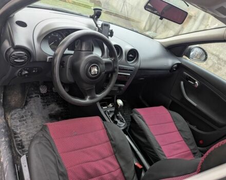 Серый Сеат Кордоба, объемом двигателя 2 л и пробегом 480 тыс. км за 2200 $, фото 1 на Automoto.ua