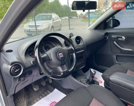 Сірий Сеат Cordoba, об'ємом двигуна 1.98 л та пробігом 215 тис. км за 4900 $, фото 26 на Automoto.ua