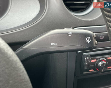 Серый Сеат Кордоба, объемом двигателя 1.98 л и пробегом 268 тыс. км за 4290 $, фото 17 на Automoto.ua