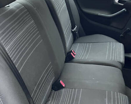 Сірий Сеат Cordoba, об'ємом двигуна 1.98 л та пробігом 205 тис. км за 3500 $, фото 6 на Automoto.ua