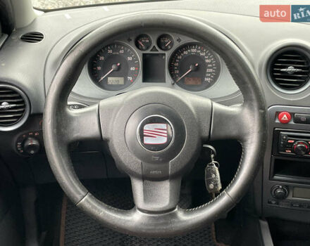 Серый Сеат Кордоба, объемом двигателя 1.98 л и пробегом 268 тыс. км за 4290 $, фото 14 на Automoto.ua