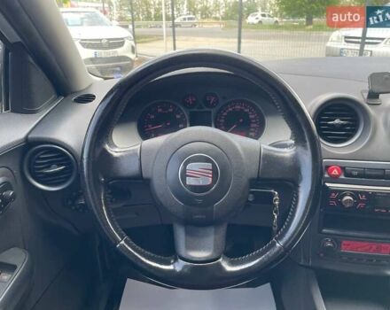 Сірий Сеат Cordoba, об'ємом двигуна 1.98 л та пробігом 215 тис. км за 4900 $, фото 27 на Automoto.ua