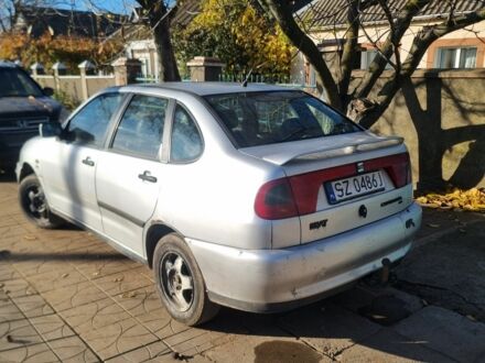 Серый Сеат Кордоба, объемом двигателя 1 л и пробегом 240 тыс. км за 1000 $, фото 1 на Automoto.ua