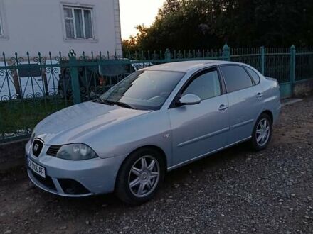 Сірий Сеат Cordoba, об'ємом двигуна 1.39 л та пробігом 262 тис. км за 2400 $, фото 1 на Automoto.ua