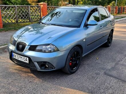 Сірий Сеат Cordoba, об'ємом двигуна 2 л та пробігом 280 тис. км за 4800 $, фото 1 на Automoto.ua