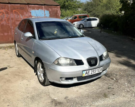 Сірий Сеат Cordoba, об'ємом двигуна 1.98 л та пробігом 217 тис. км за 4000 $, фото 1 на Automoto.ua