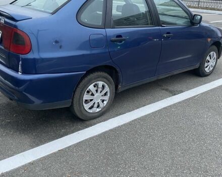 Синий Сеат Кордоба, объемом двигателя 1.4 л и пробегом 230 тыс. км за 950 $, фото 3 на Automoto.ua