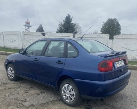 Синий Сеат Кордоба, объемом двигателя 1.4 л и пробегом 260 тыс. км за 950 $, фото 3 на Automoto.ua