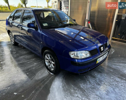 Синий Сеат Кордоба, объемом двигателя 1.4 л и пробегом 200 тыс. км за 2200 $, фото 3 на Automoto.ua