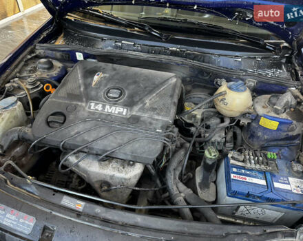 Синий Сеат Кордоба, объемом двигателя 1.4 л и пробегом 200 тыс. км за 2200 $, фото 17 на Automoto.ua