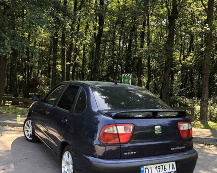 Синий Сеат Кордоба, объемом двигателя 1.6 л и пробегом 150 тыс. км за 3999 $, фото 2 на Automoto.ua