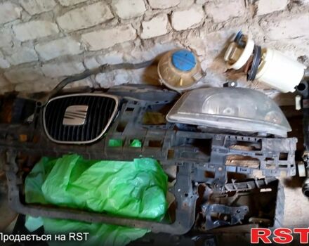 Синий Сеат Кордоба, объемом двигателя 2 л и пробегом 65 тыс. км за 500 $, фото 1 на Automoto.ua