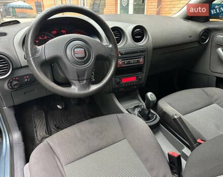 Синий Сеат Кордоба, объемом двигателя 1.39 л и пробегом 195 тыс. км за 3999 $, фото 7 на Automoto.ua