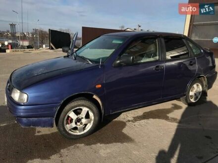 Сеат Кордоба 1995 в Ходорів на Automoto.ua Синий Сеат Кордоба, объемом двигателя 1.4 л и пробегом 370 тыс. км за 1200 $, фото 1 на Automoto.ua