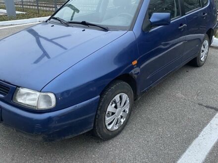 Синий Сеат Кордоба, объемом двигателя 1.4 л и пробегом 230 тыс. км за 950 $, фото 1 на Automoto.ua