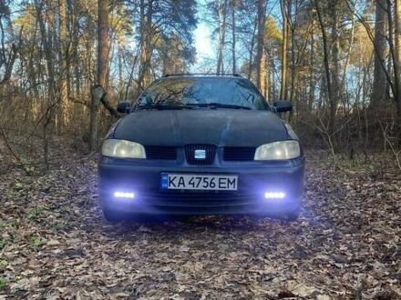 Синий Сеат Кордоба, объемом двигателя 1.39 л и пробегом 355 тыс. км за 2350 $, фото 1 на Automoto.ua