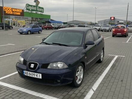 Сеат Cordoba 2008 у Вінниці на Automoto.ua Синій Сеат Cordoba, об'ємом двигуна 2 л та пробігом 284 тис. км за 3750 $, фото 1 на Automoto.ua
