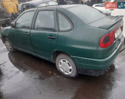Зеленый Сеат Кордоба, объемом двигателя 1.4 л и пробегом 280 тыс. км за 1999 $, фото 2 на Automoto.ua