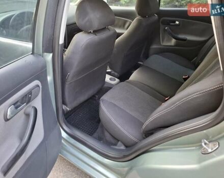 Зеленый Сеат Кордоба, объемом двигателя 1.4 л и пробегом 243 тыс. км за 4500 $, фото 17 на Automoto.ua