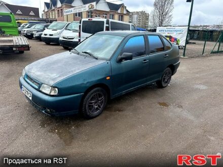 Сеат Кордоба 1995 в Золотоноше на Automoto.ua Зеленый Сеат Кордоба, объемом двигателя 1.8 л и пробегом 200 тыс. км за 1200 $, фото 1 на Automoto.ua