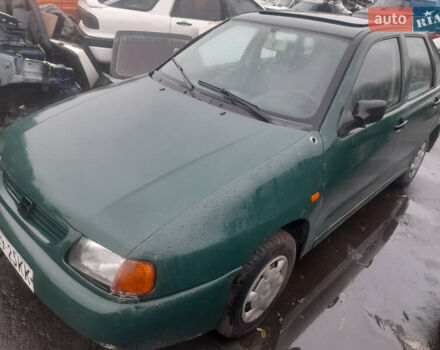 Зеленый Сеат Кордоба, объемом двигателя 1.4 л и пробегом 280 тыс. км за 1999 $, фото 1 на Automoto.ua