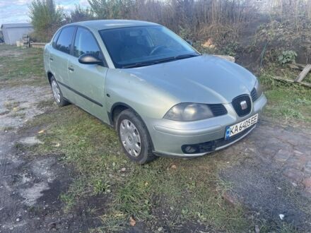 Зелений Сеат Cordoba, об'ємом двигуна 1.4 л та пробігом 255 тис. км за 2000 $, фото 1 на Automoto.ua