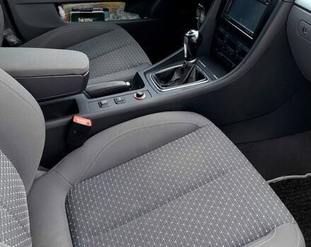 Сірий Сеат Ексео, об'ємом двигуна 2 л та пробігом 295 тис. км за 9000 $, фото 3 на Automoto.ua