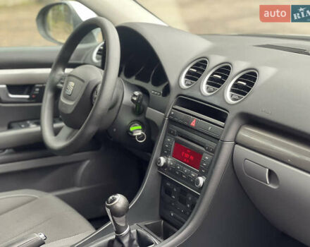 Сірий Сеат Ексео, об'ємом двигуна 1.6 л та пробігом 179 тис. км за 7800 $, фото 27 на Automoto.ua