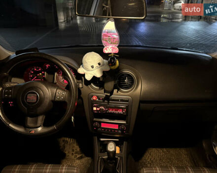 Белый Сеат Ибица, объемом двигателя 1.98 л и пробегом 231 тыс. км за 4300 $, фото 6 на Automoto.ua