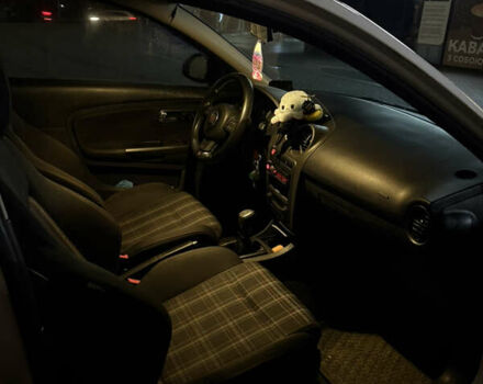 Белый Сеат Ибица, объемом двигателя 1.98 л и пробегом 231 тыс. км за 4300 $, фото 7 на Automoto.ua