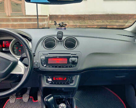 Белый Сеат Ибица, объемом двигателя 1.39 л и пробегом 203 тыс. км за 5598 $, фото 9 на Automoto.ua