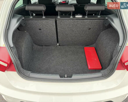 Белый Сеат Ибица, объемом двигателя 1.4 л и пробегом 198 тыс. км за 8111 $, фото 71 на Automoto.ua