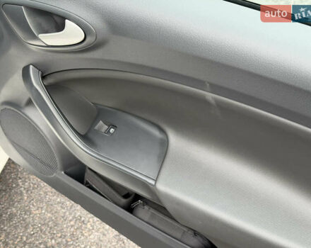 Белый Сеат Ибица, объемом двигателя 1.4 л и пробегом 198 тыс. км за 8111 $, фото 51 на Automoto.ua