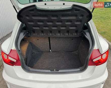 Белый Сеат Ибица, объемом двигателя 1.4 л и пробегом 187 тыс. км за 8550 $, фото 34 на Automoto.ua