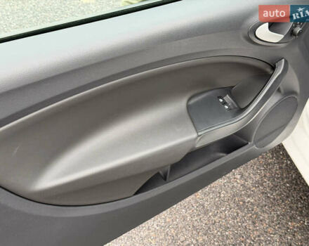 Белый Сеат Ибица, объемом двигателя 1.4 л и пробегом 198 тыс. км за 8111 $, фото 28 на Automoto.ua