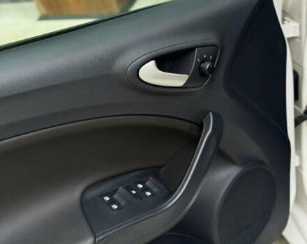 Белый Сеат Ибица, объемом двигателя 1.6 л и пробегом 147 тыс. км за 9999 $, фото 10 на Automoto.ua