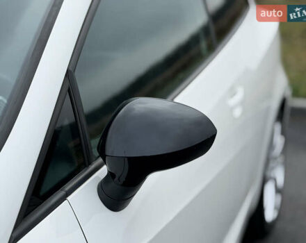 Белый Сеат Ибица, объемом двигателя 1.4 л и пробегом 198 тыс. км за 8111 $, фото 20 на Automoto.ua