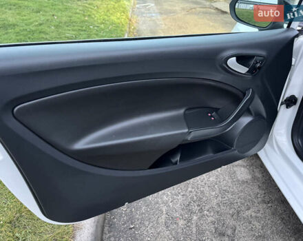 Белый Сеат Ибица, объемом двигателя 1.4 л и пробегом 187 тыс. км за 8550 $, фото 46 на Automoto.ua